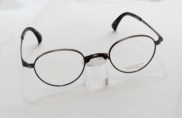 眼鏡の聖地「鯖江」が誇るNOVA HAND MADE ITEM｜メガネ・補聴器の 