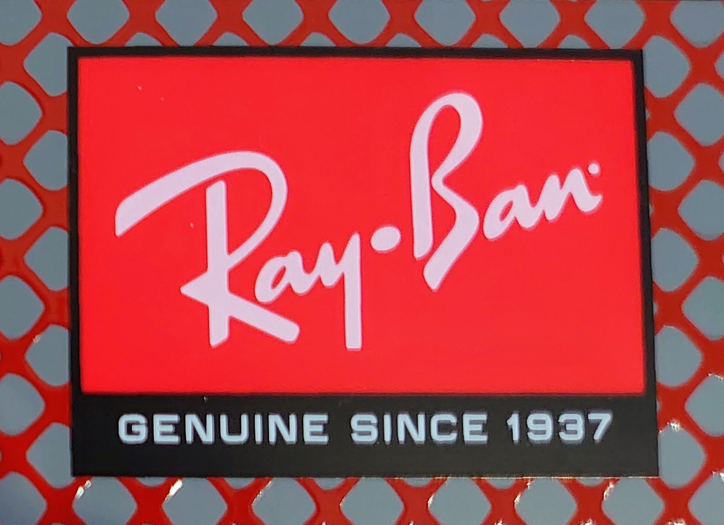 キッズメガネに【Ray.Ban(レイバン)】が仲間入り！｜メガネ・補聴器の